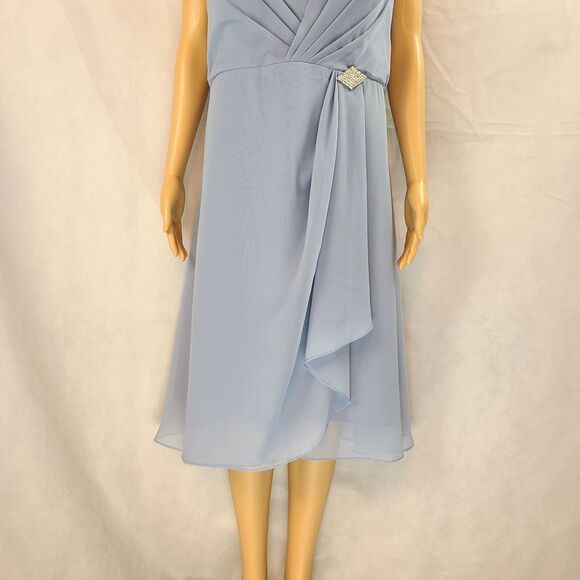 New Mother of the Bride  (16W ) Dusty Blue Chiffon Sleeveless Ruched  Dress - Picture 4 of 10